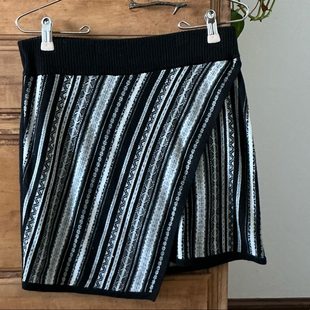 Smartwool Striped Black and Gray Mini Skirt